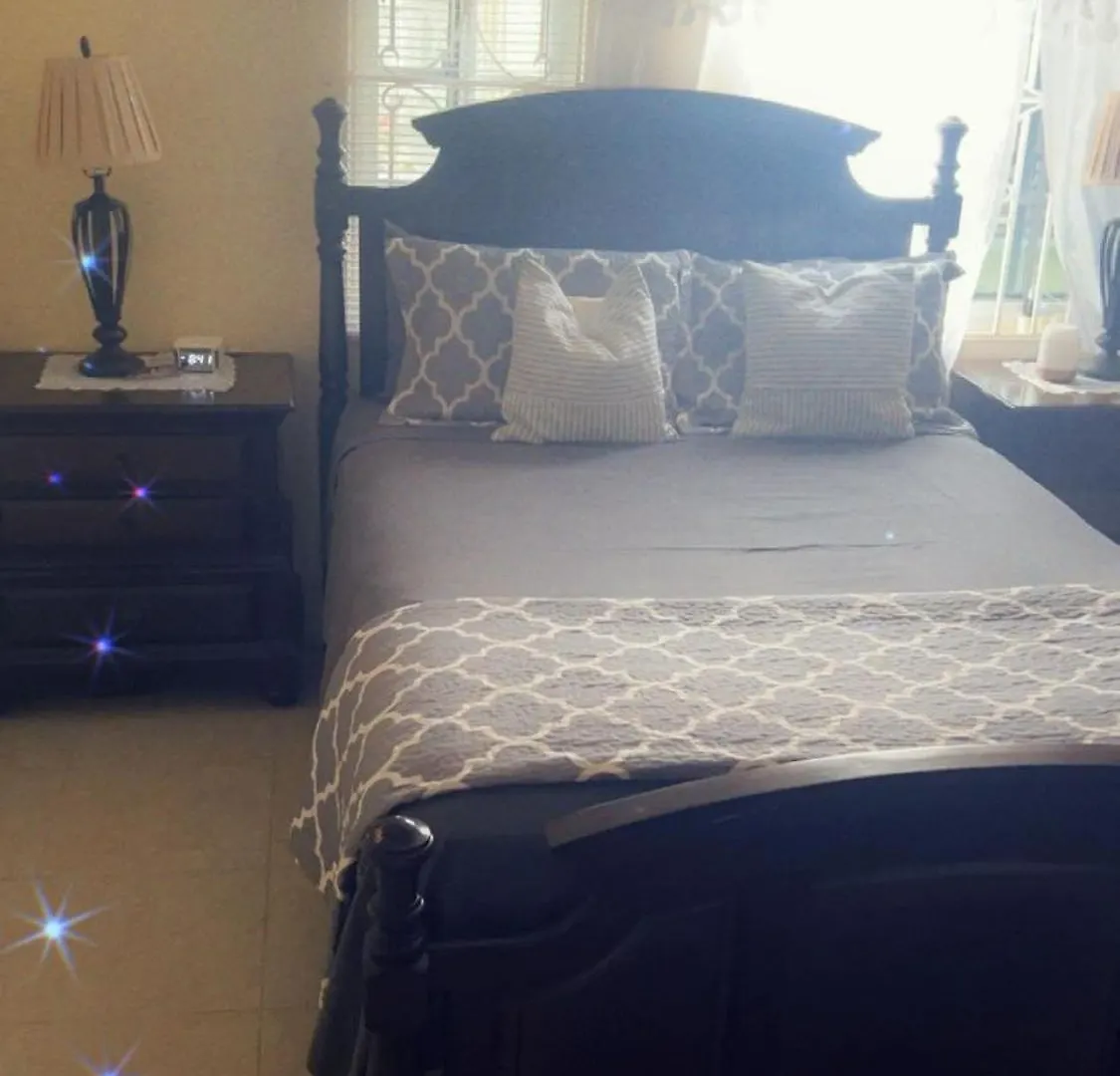 My Island Home Ocho Rios Apartman